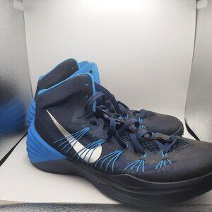 Vintage Black and Blue Nike Mid Rise Basketball shoes